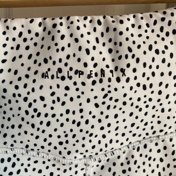 All Fenix Black & White spotted high ride leggings size L  & bra size  M - Picture 14 of 16